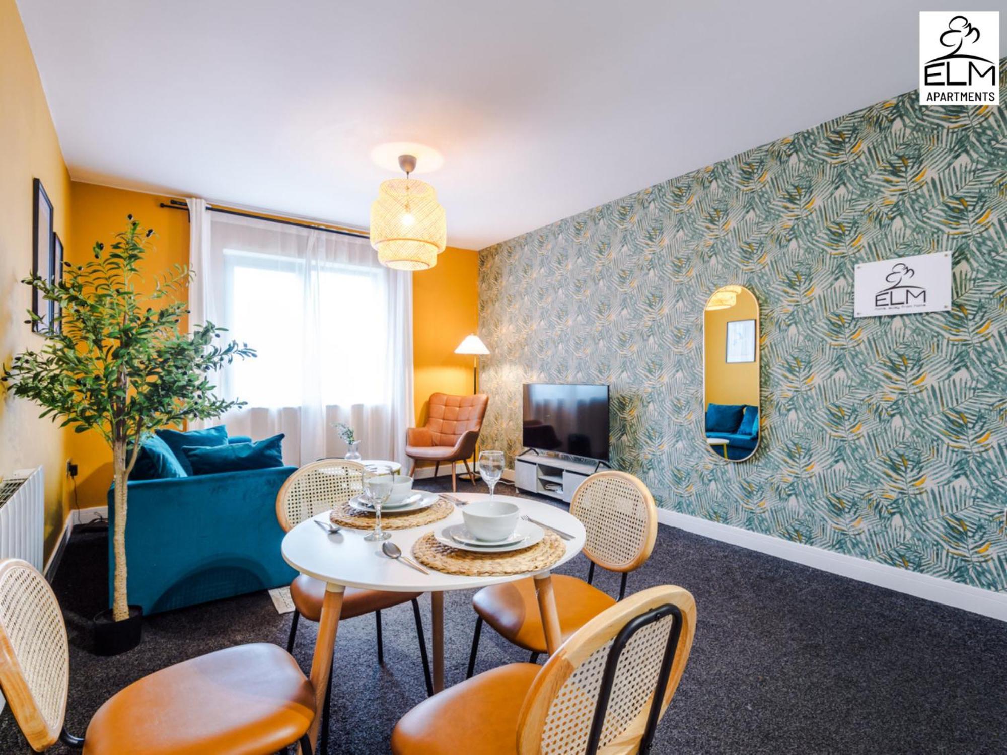 Elm Aparthotel , Collection Of Apartments Available Near Media City , Free Parking Manchester Exterior photo